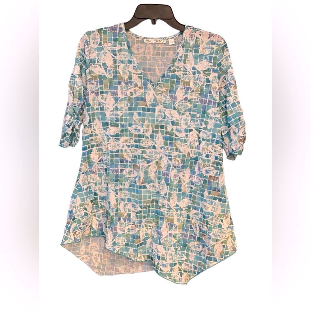 SnoSkins Sz L Green White Floral Lightweight Outdoor Fishing Hiking Top
